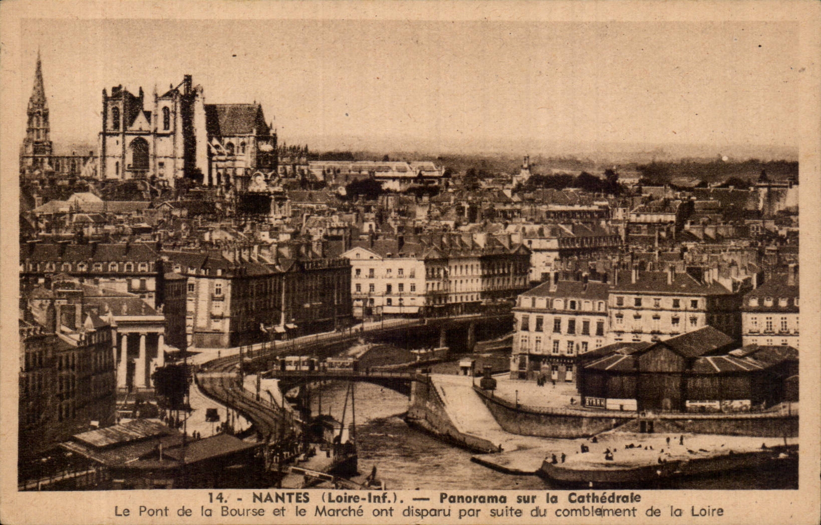 CPA Nantes Panorama on the cathedral