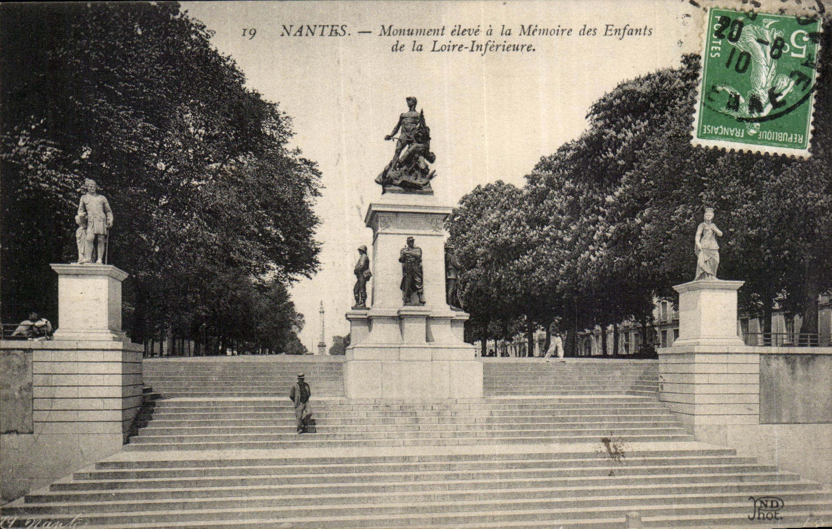 Nantes CPA Monument raised with the memory of the children of the lower Loire
