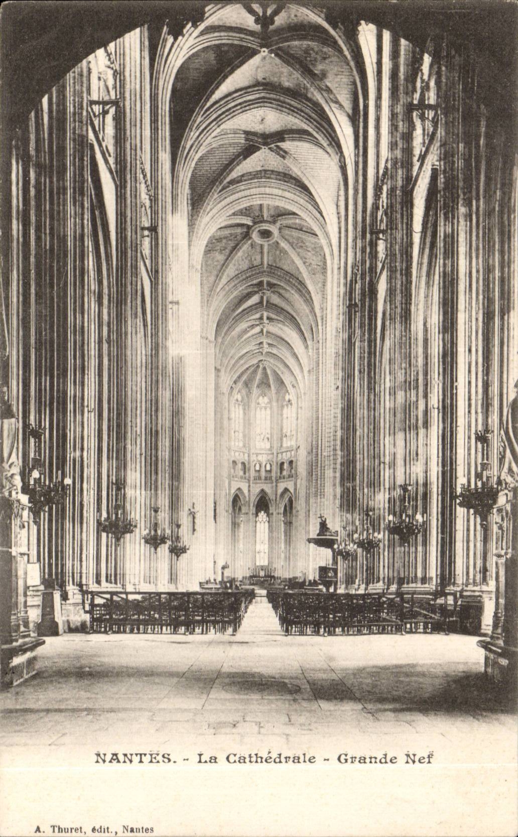Nantes CPA the cathedral Great nave