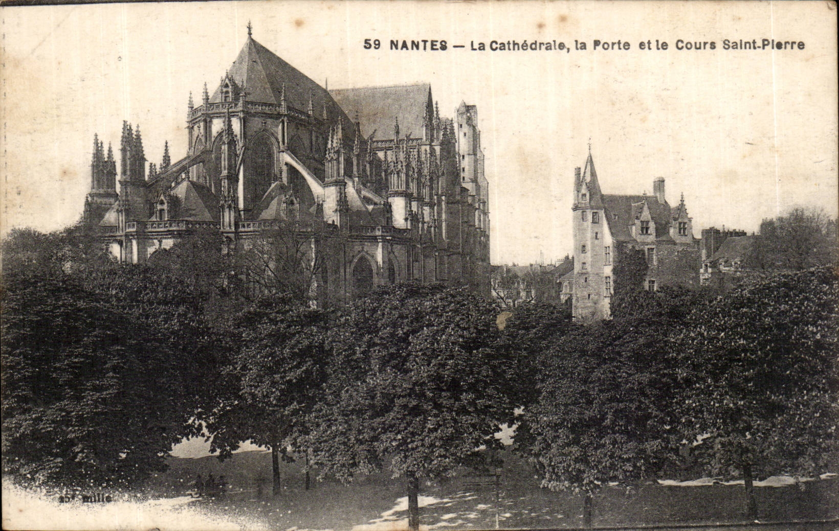 Pornic CPA the cathedral the chaetau the door and the course Saint stone