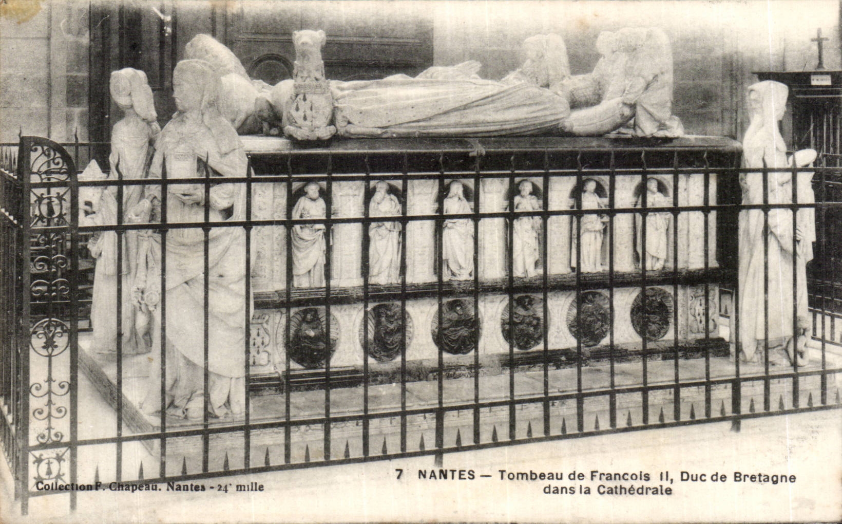 Pornic CPA Tomb of François II Duke of Brittany in the cathedral