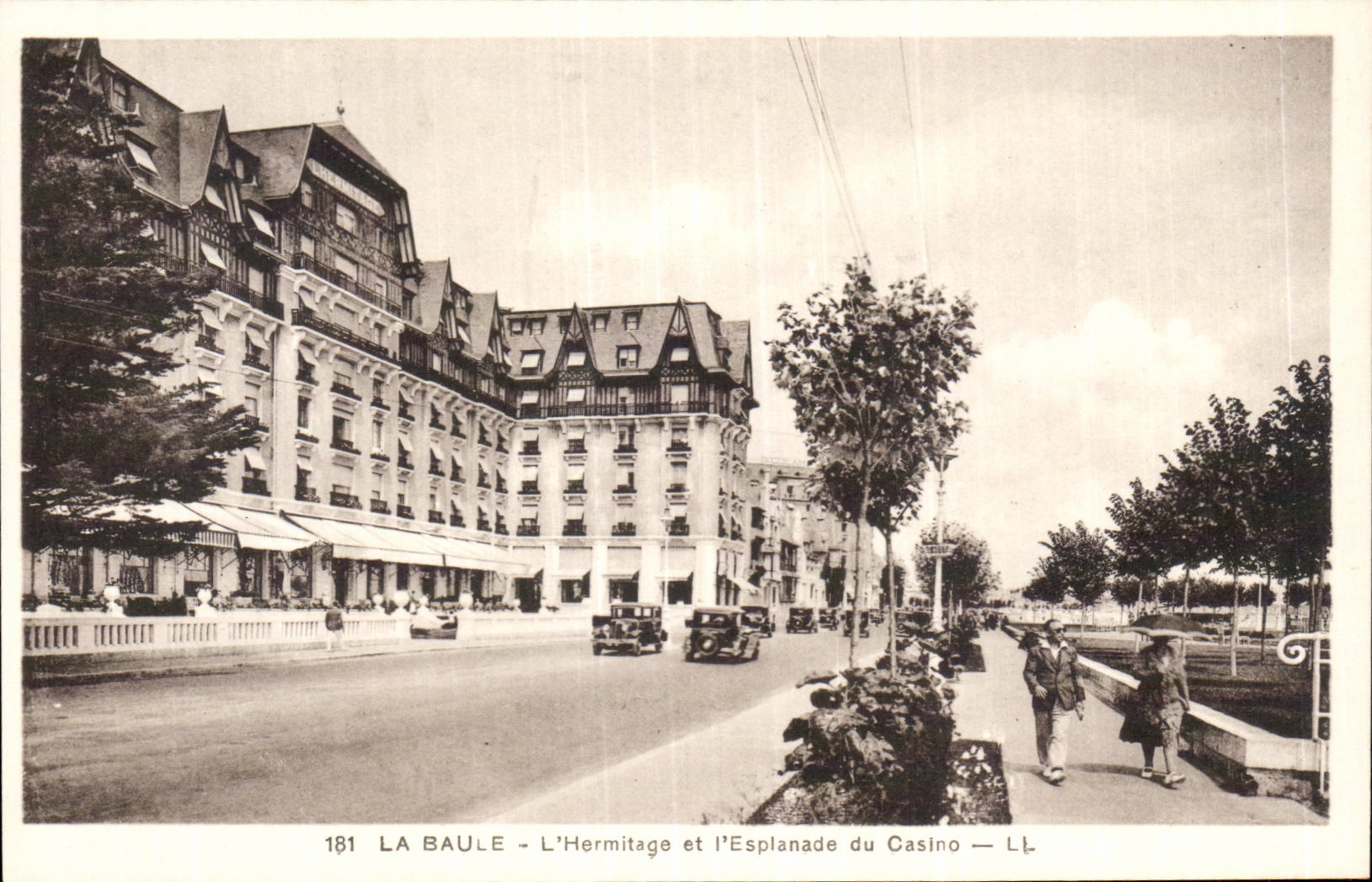 CPA La Baule the Hermitage and the esplanade of the casino