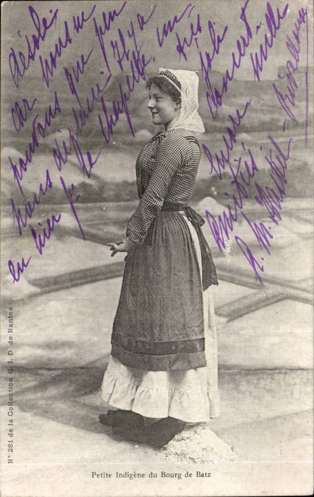 Indigenous CPA Petite of the Borough of Batz Folklore costume Caps