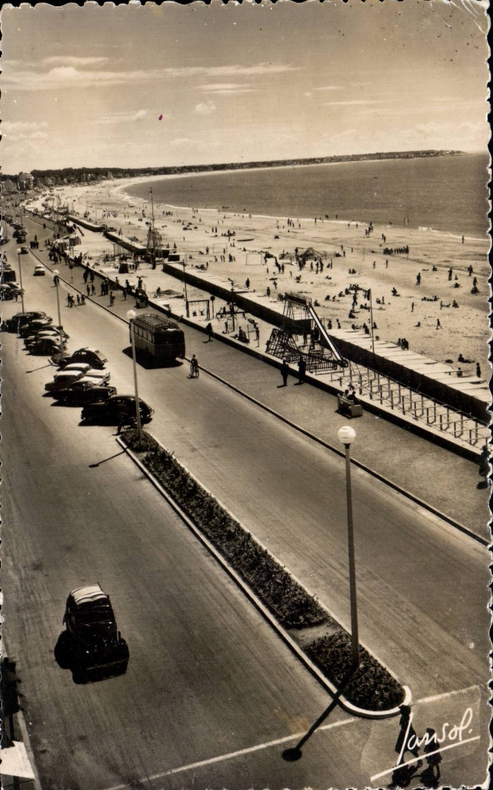 CPSM La Baule the beach and the new Boulevard