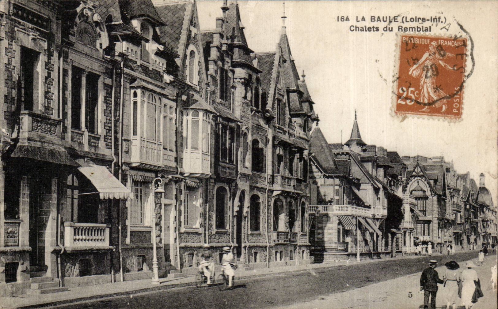 CPA La Baule Castle of the embankment