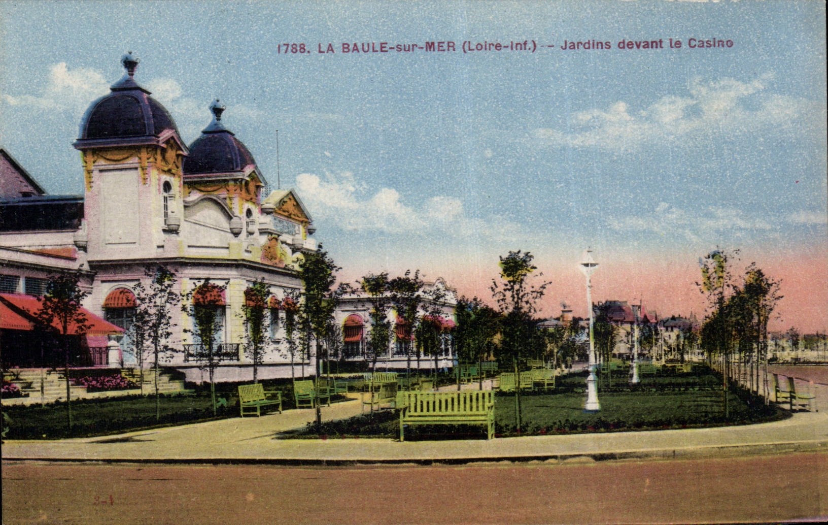 CPA La Baule Gardens in front of the casino