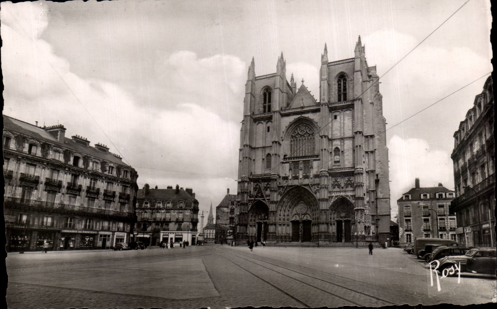 CPA Nantes the cathedral and the place Saint Pierre