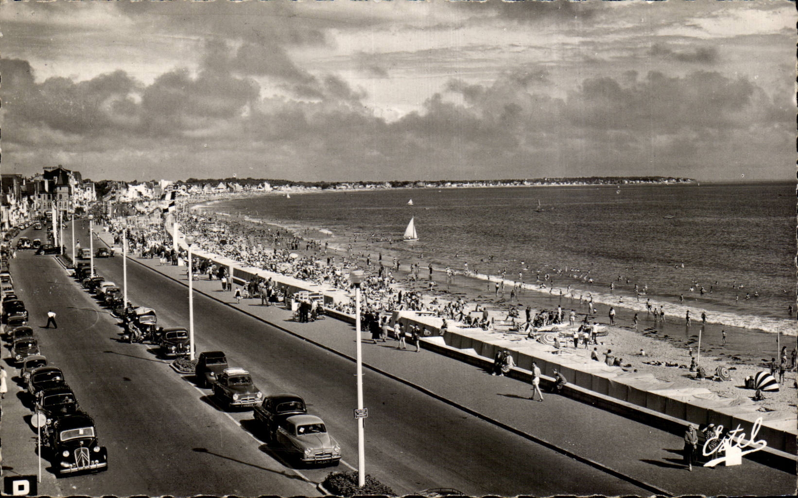 CPA Baule View of the beach towards Pornichet