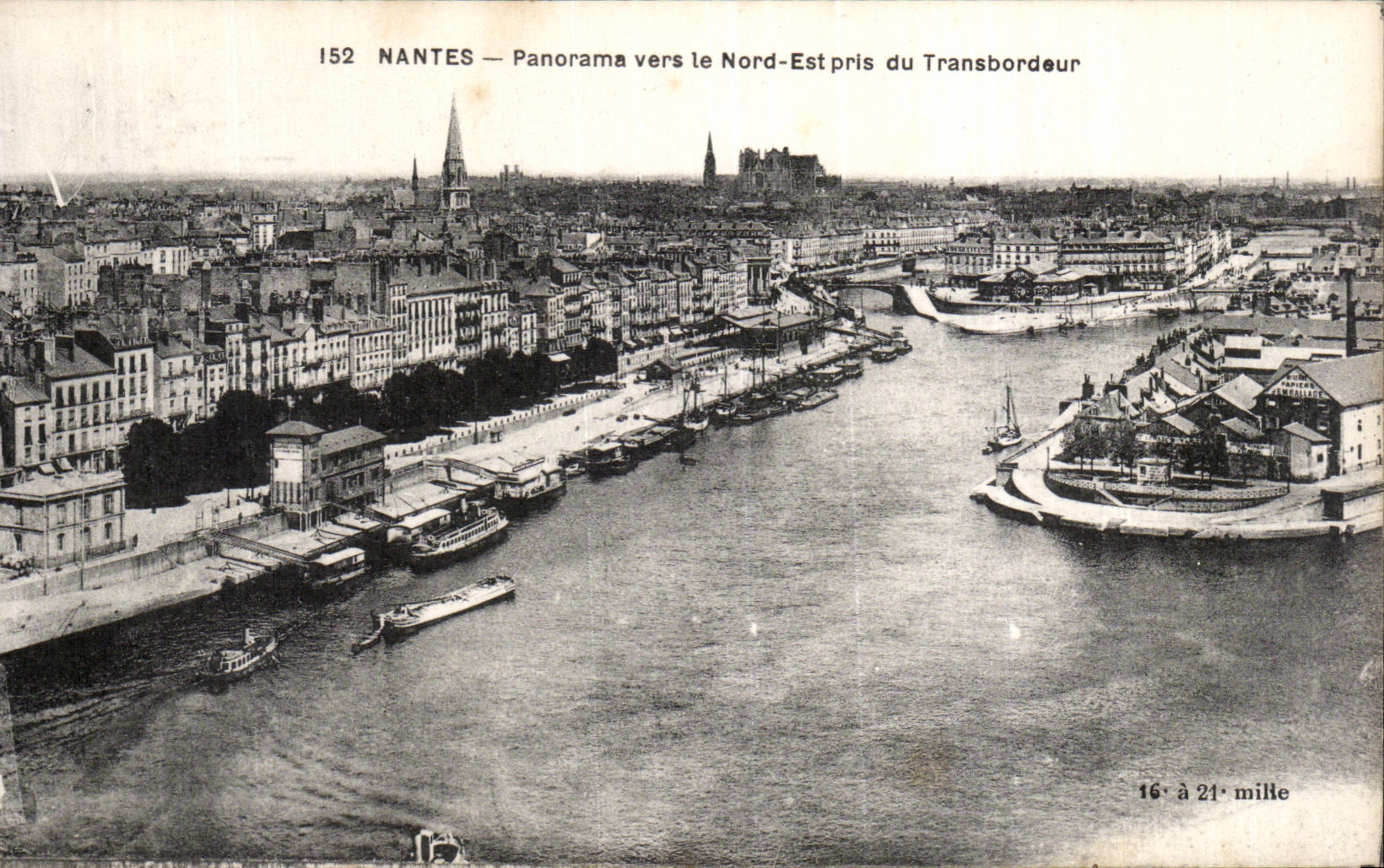 Nantes CPA Panorama towards North is taken transporter