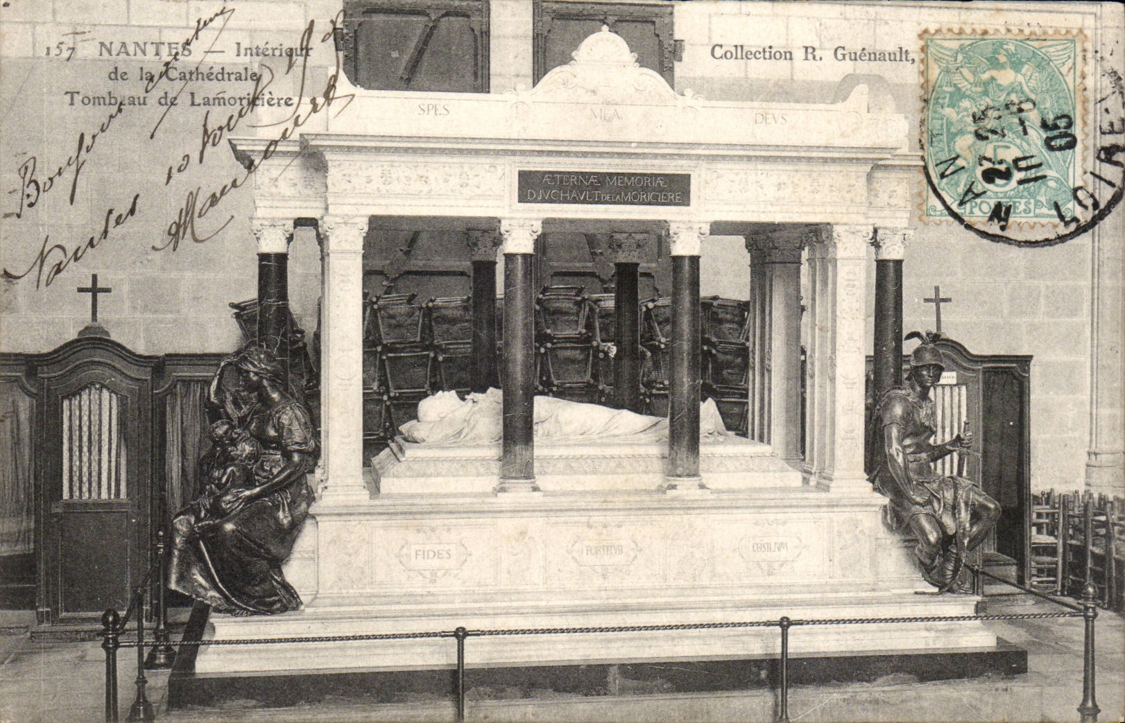CPA Interior Nantes of the cathedral Tomb of Lamoriciere