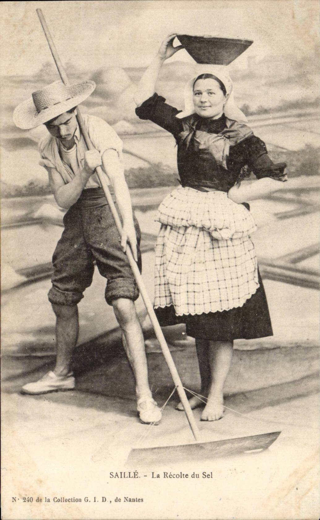 CPA bedeckt das Salzernte Folklore-Kostum