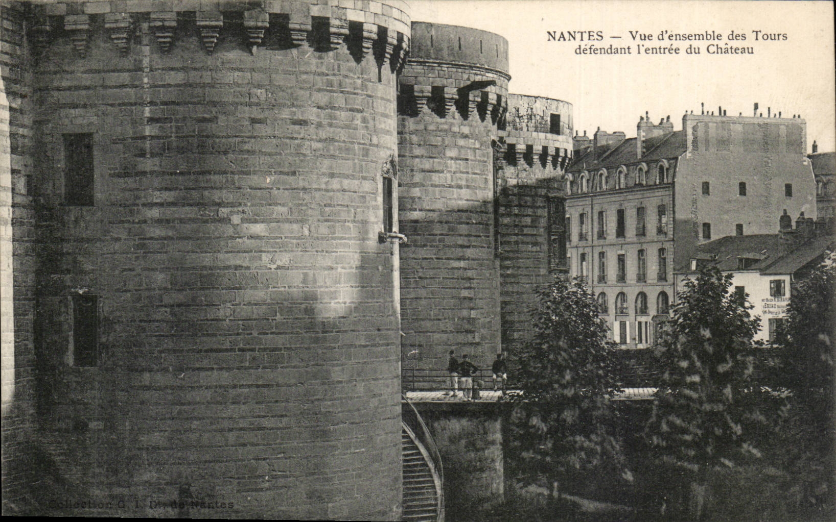CPA Overall picture Nantes of the Tours defandant Entering castle
