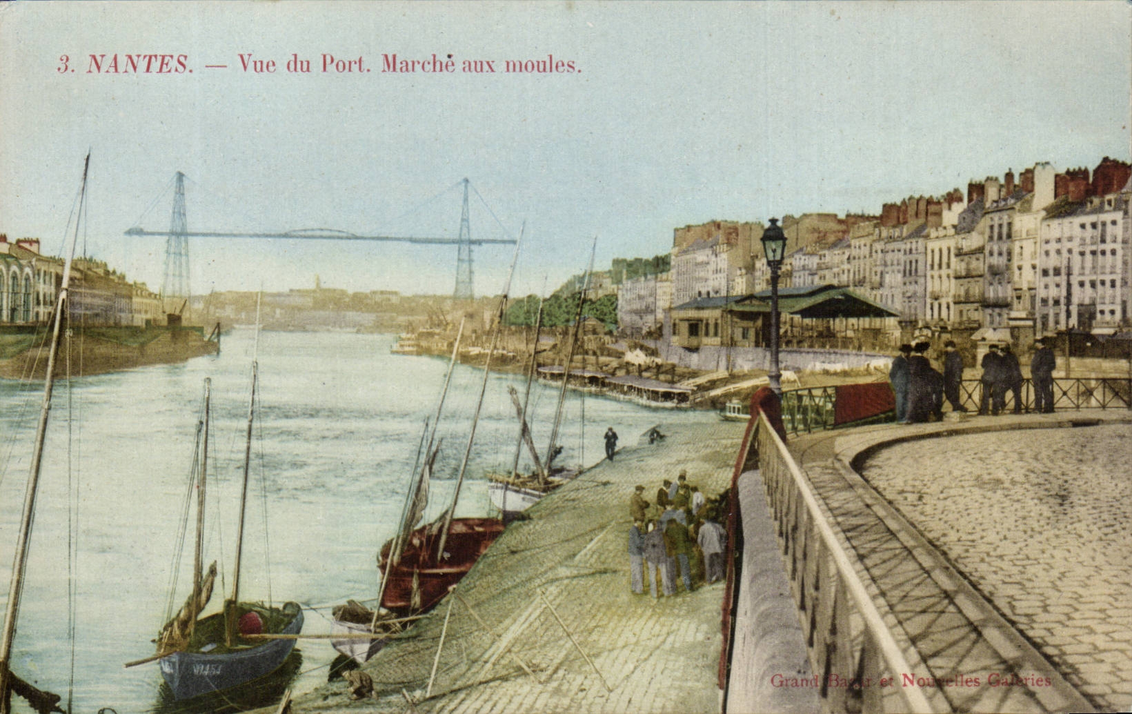 CPA Nantes Seen of the port Market to the moulds