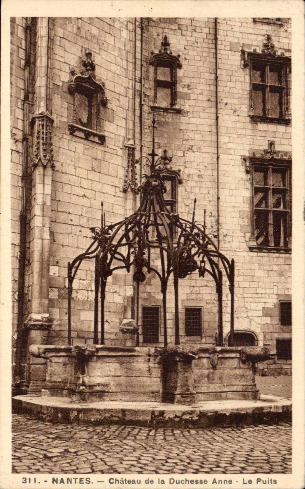 CPA Nantes Castle of the duchess Anne the well