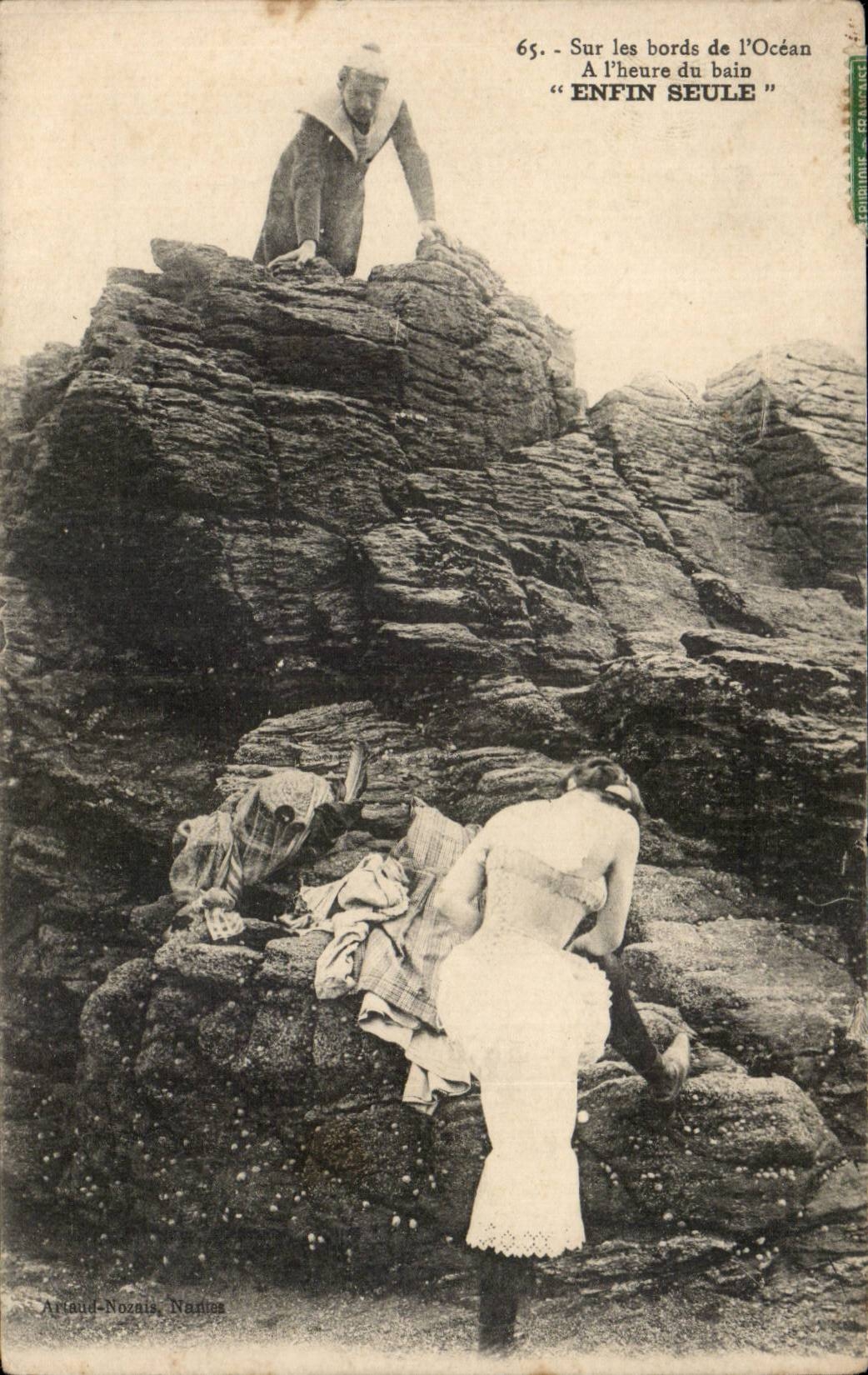 CPA auf den Randern des Ozeans an der Stunde der Bad schliesslich alleinFemm Folklore