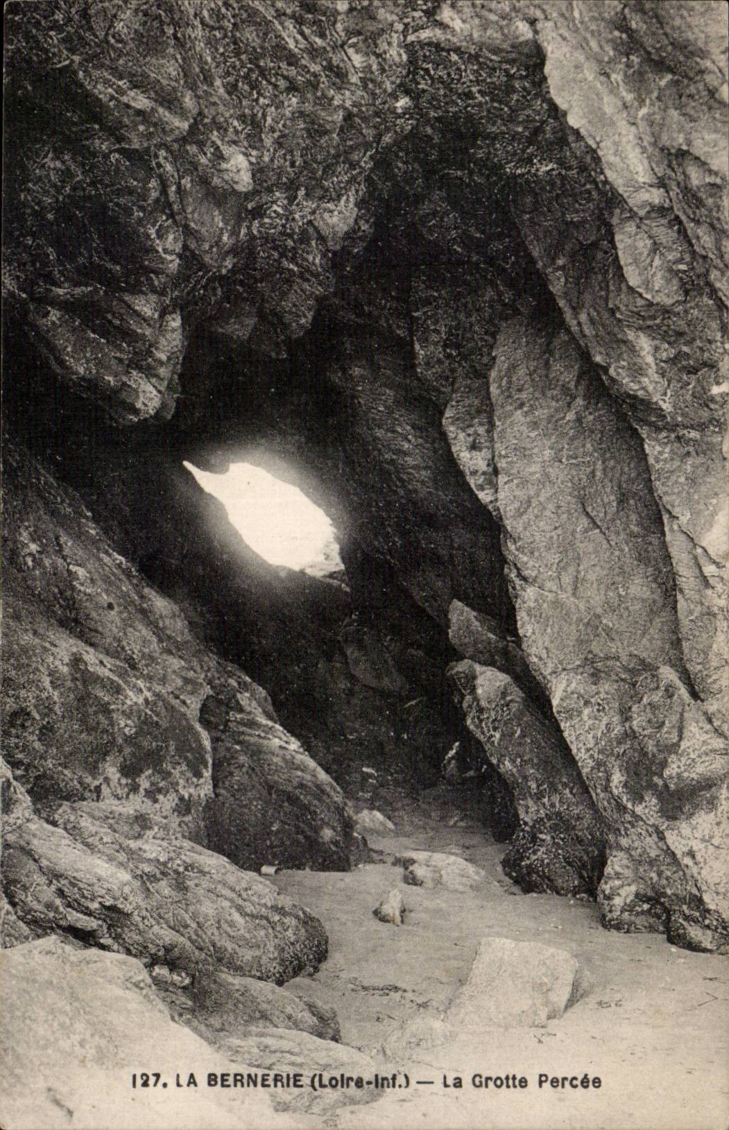 CPA Bernerie the bored cave