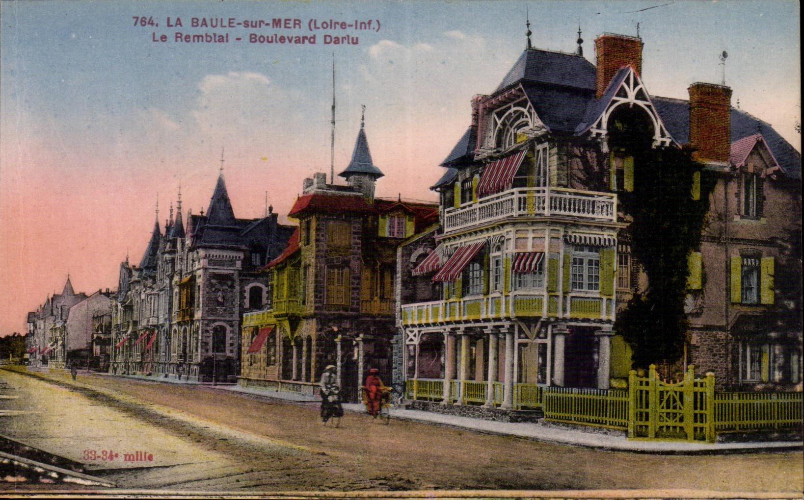 CPA La Baule on Sea the embankment Darlu Boulevard