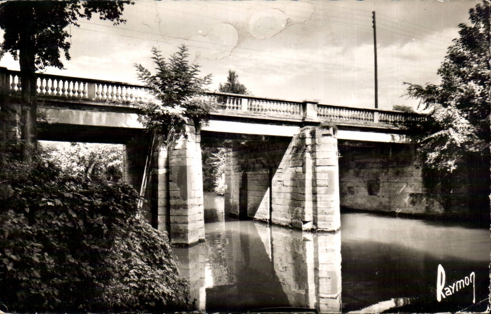 Creteil - the Bridge of Magpie CPA