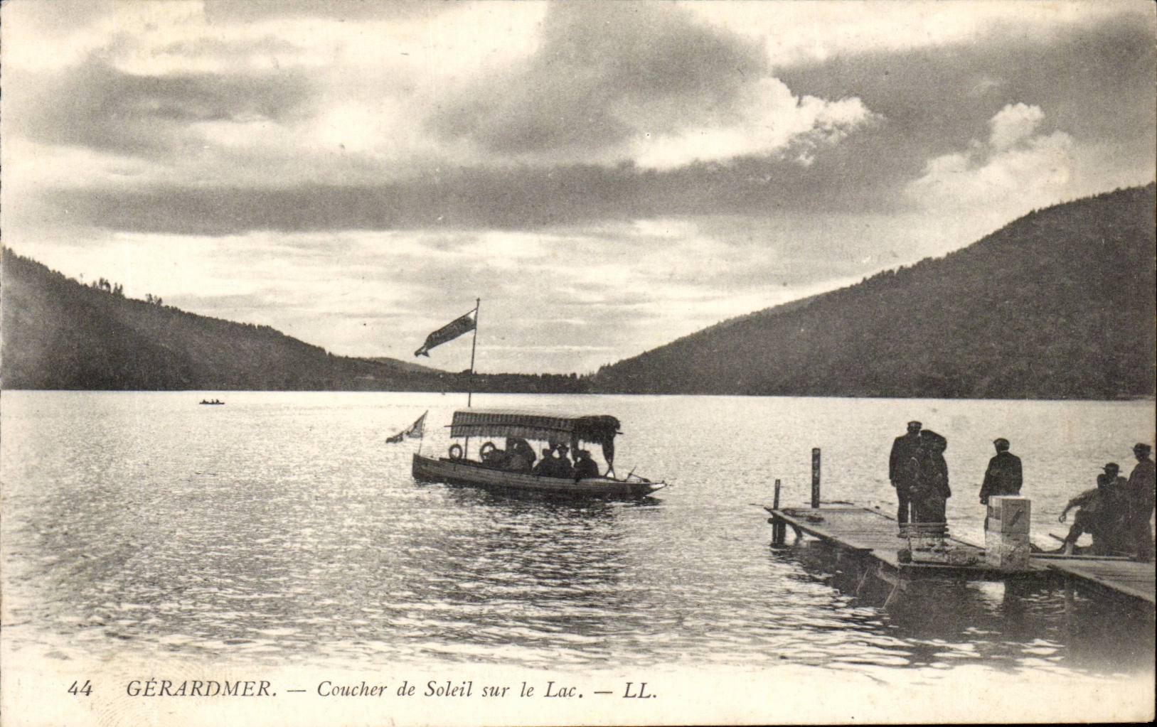 Gerardmer - Sunset on the Lake - CPA