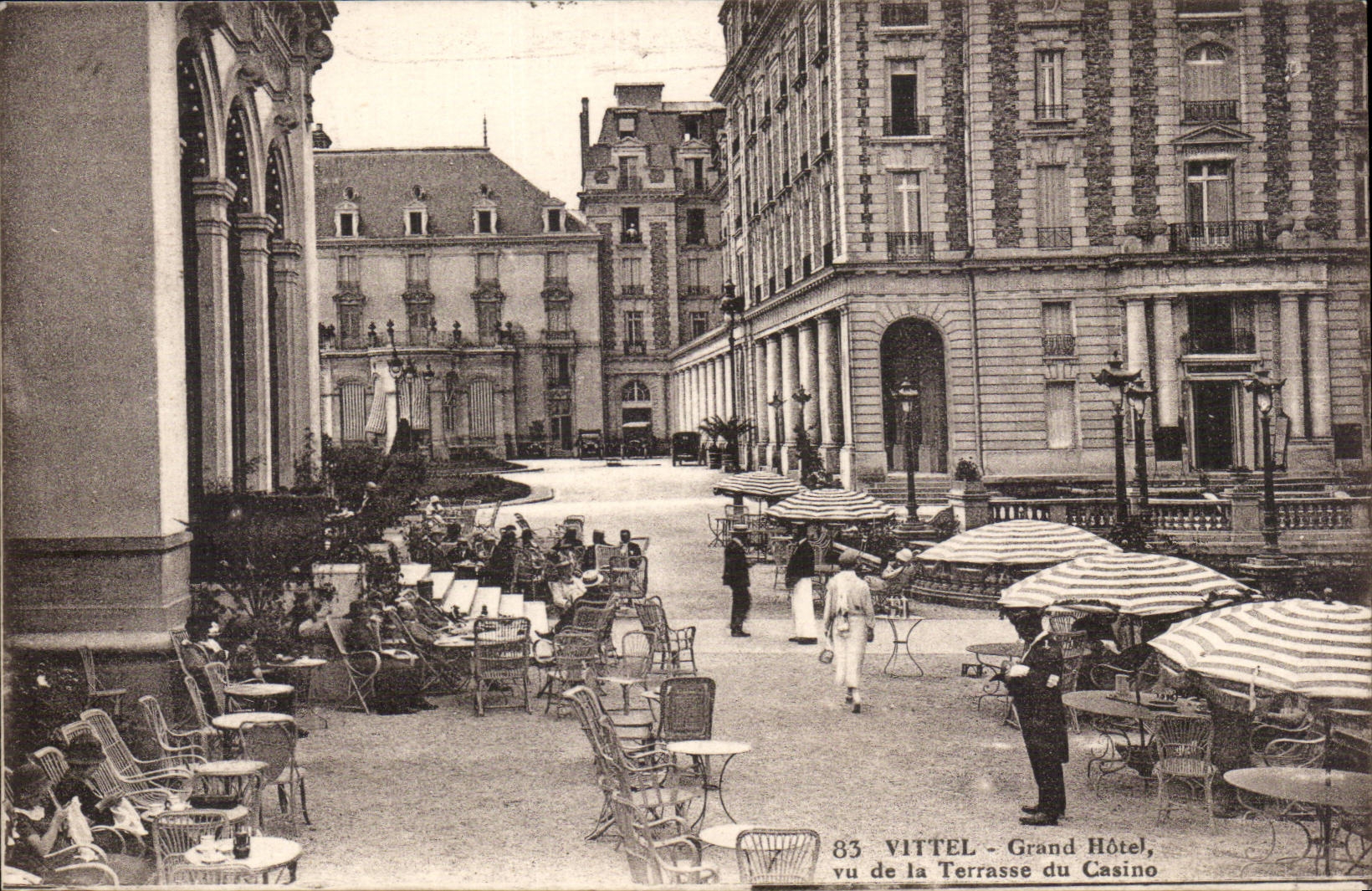 Vittel - Large Hotel - Terrace of the Casino - CPA