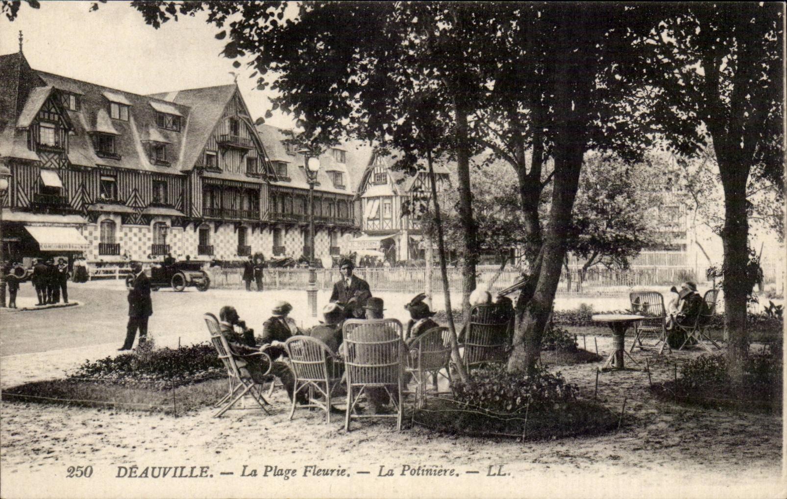 CPA Deauville gebluhter Strand der Eisendampfkessel