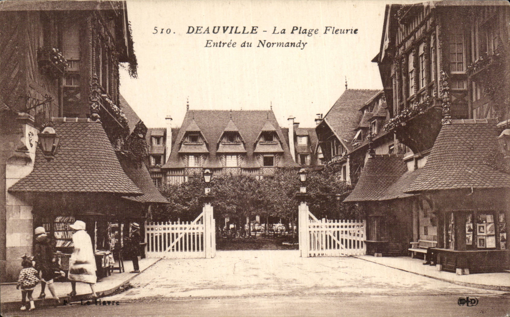 CPA Deauville der Strand bluhte Eingang der Normandies