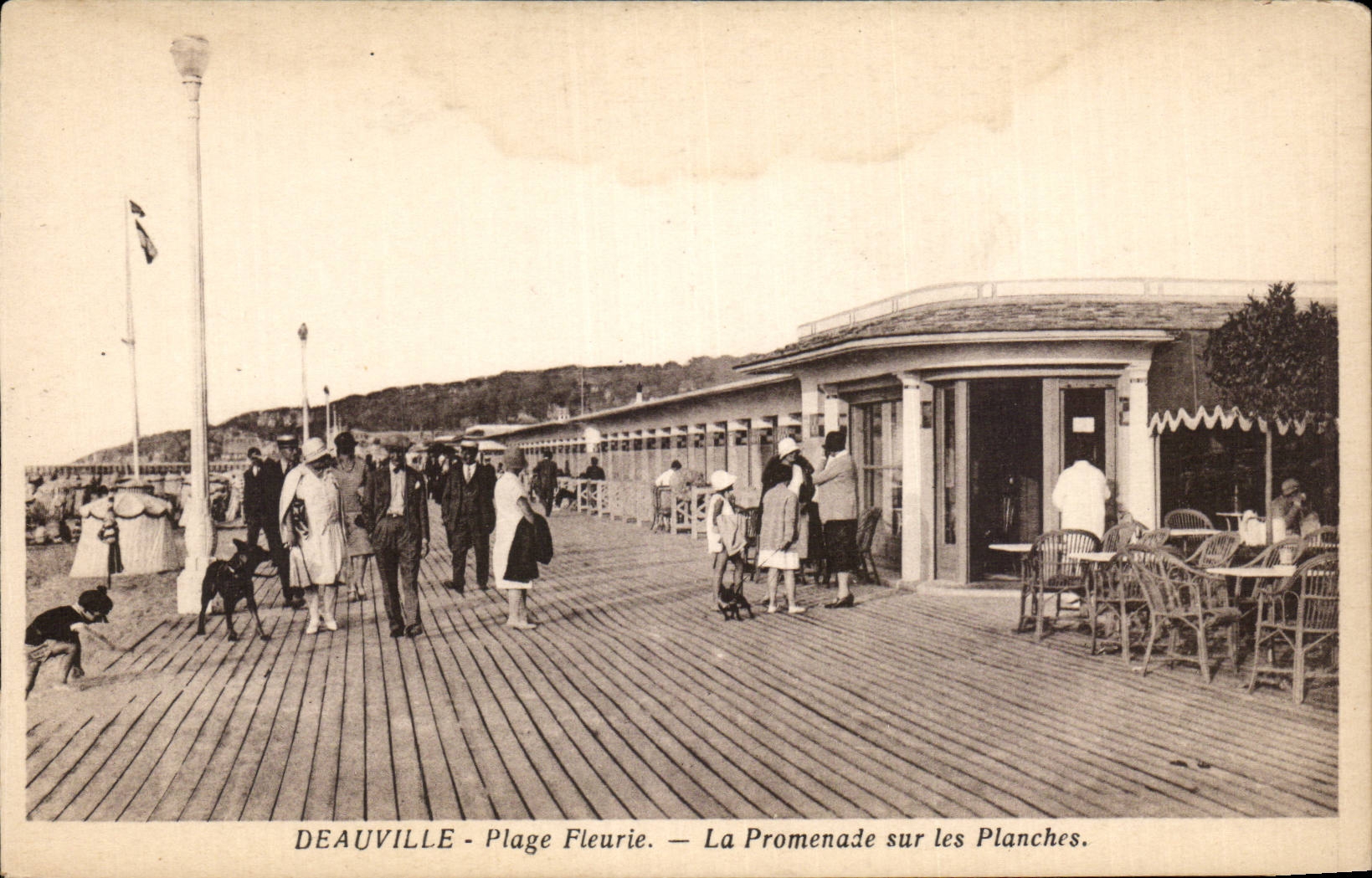 CPA Deauville Strand bluhte den Weg auf den Brettern
