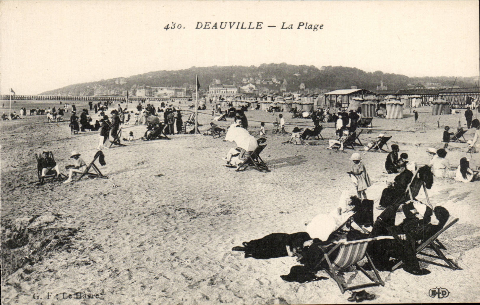 Deauville - der Strand - CPA