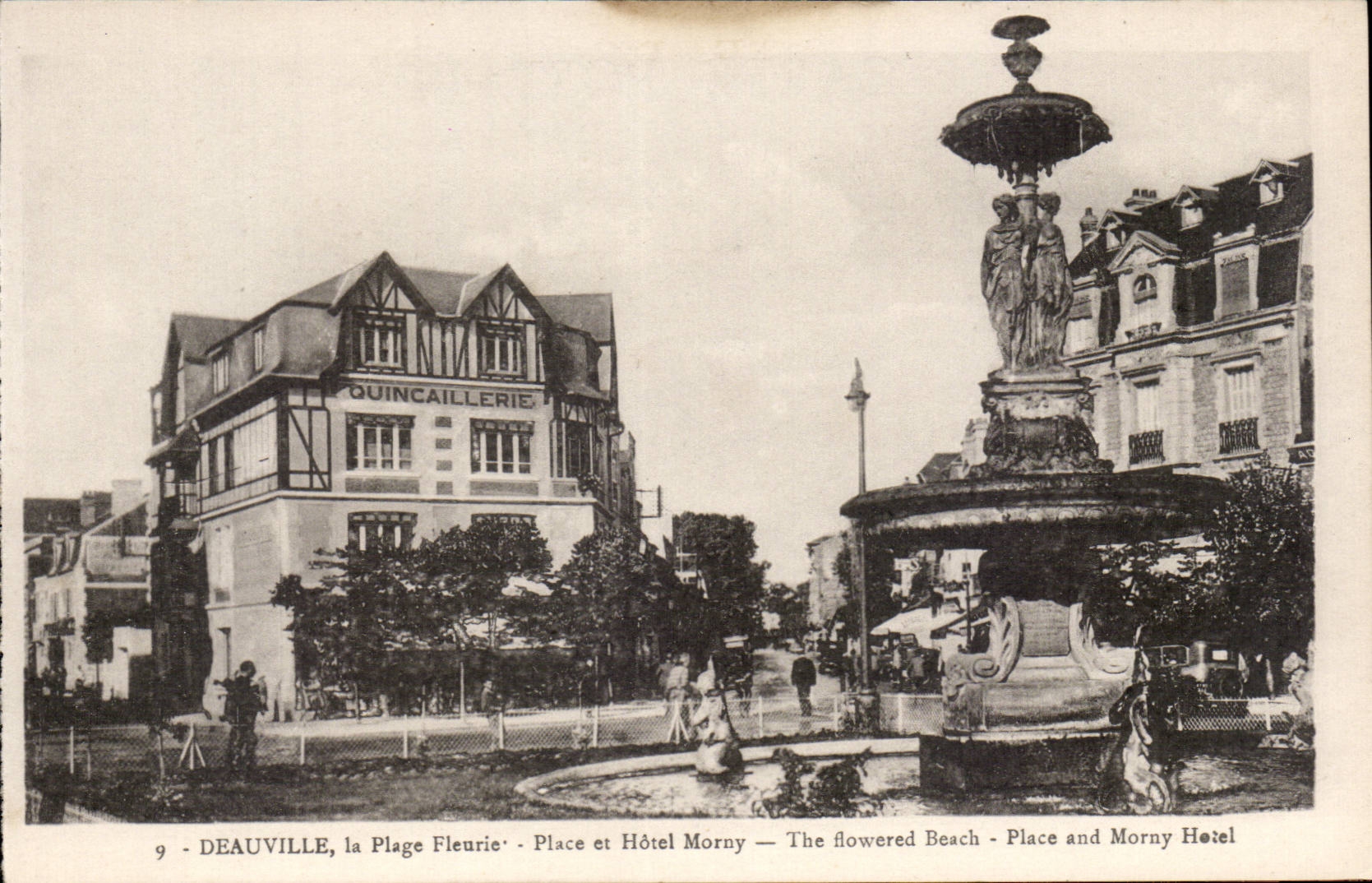 Deauville - Platz und Morny Hotel - CPA