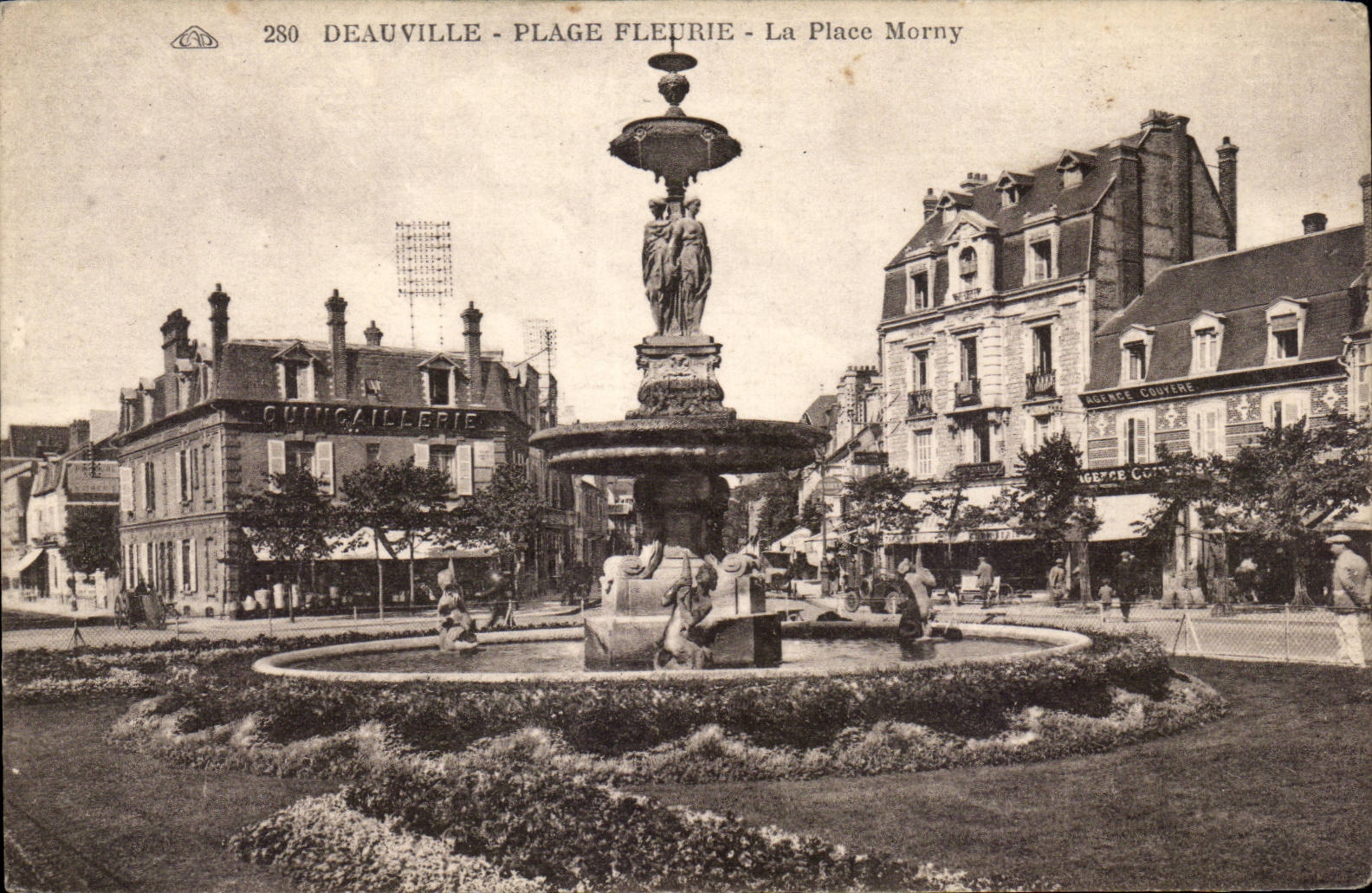 Deauville - der Morny Platz - CPA