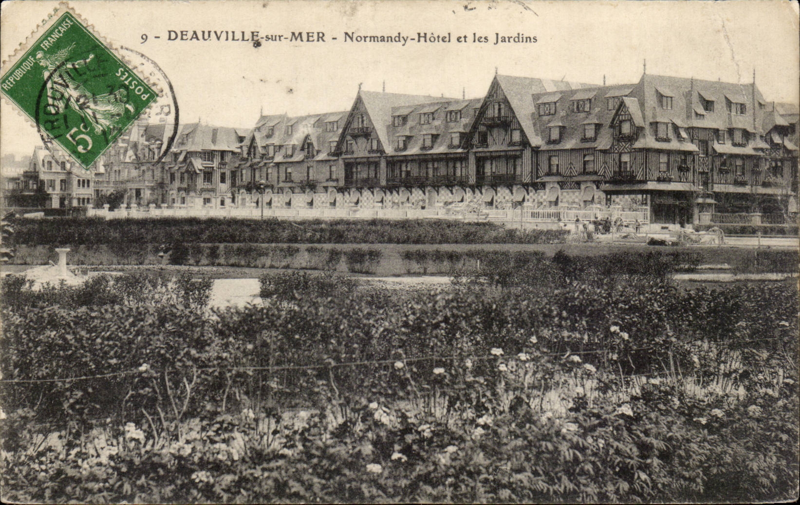 Deauville - Normandie-Hotel und Garten - CPA