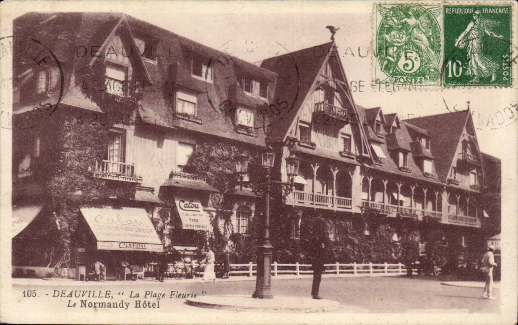 Deauville - gebluhter Strand - Normandie-Hotel - CPA