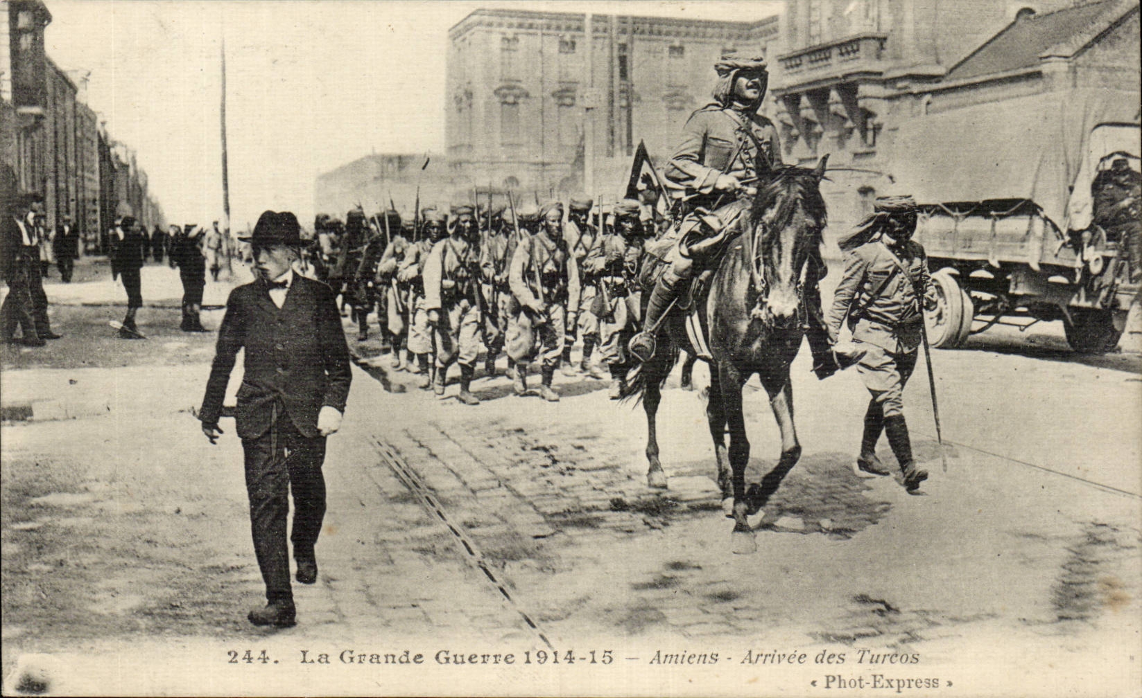 Amiens - the Large War - Arrival of Turcos - CPA