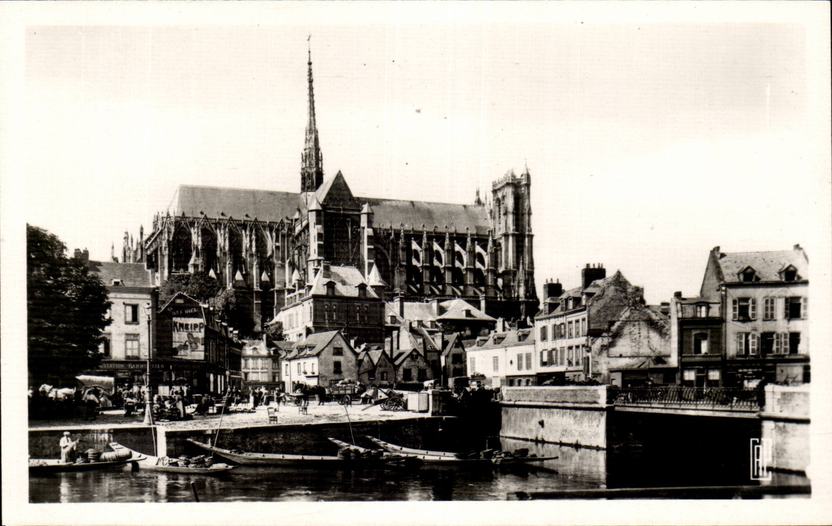 Amiens - Market on Water - the Cathedral - CPA
