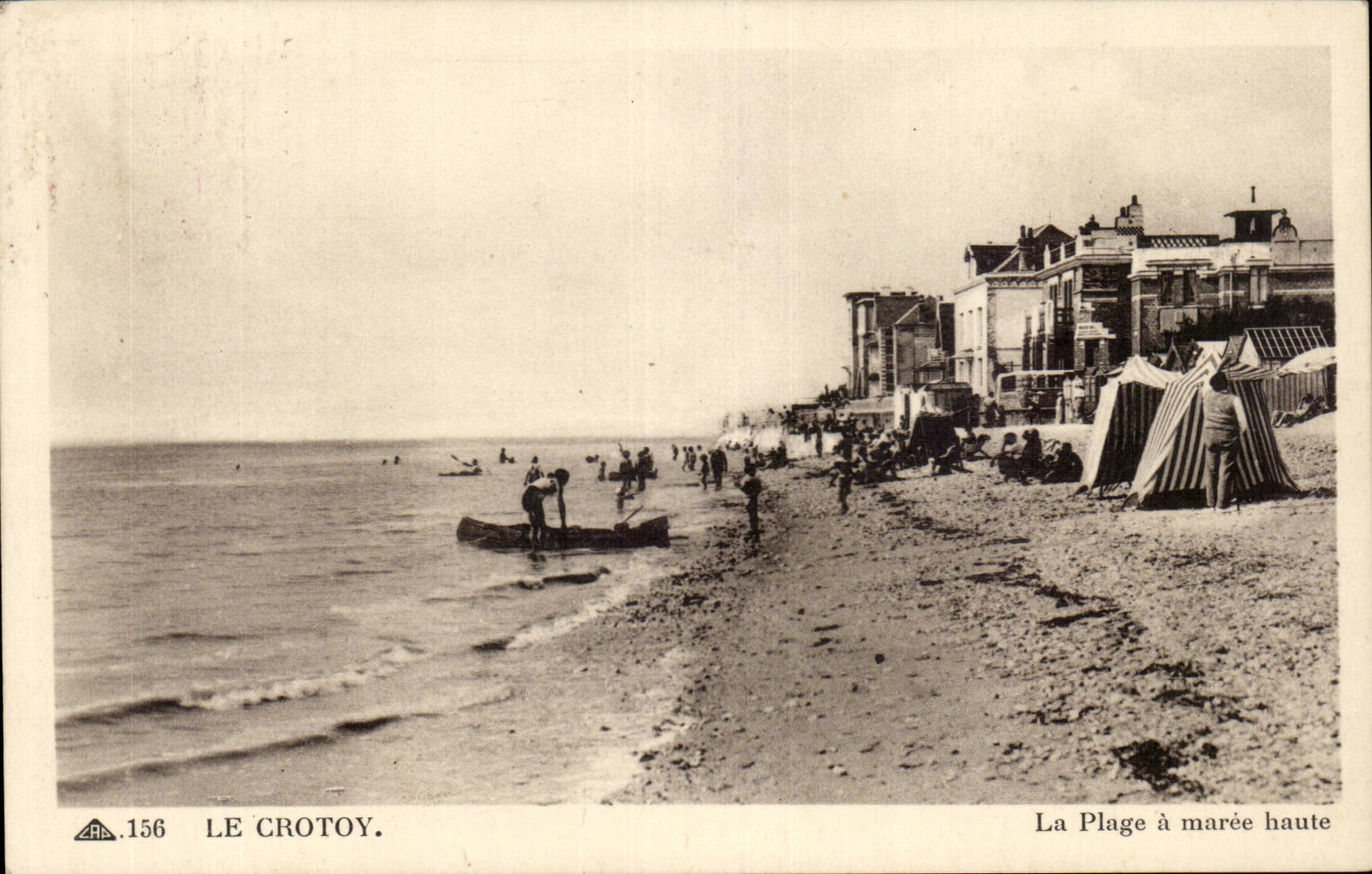 Crotoy - the Beach has high tide - CPA