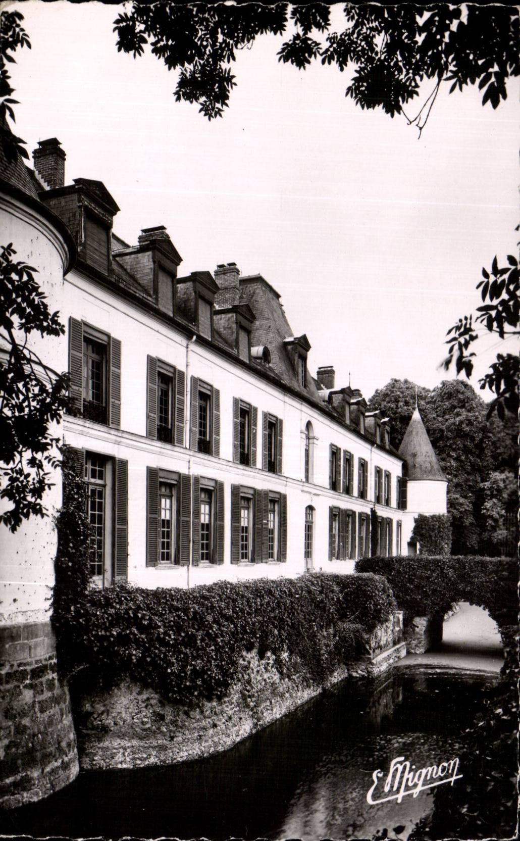 CPSM Chateau de la Verriere Les Douves