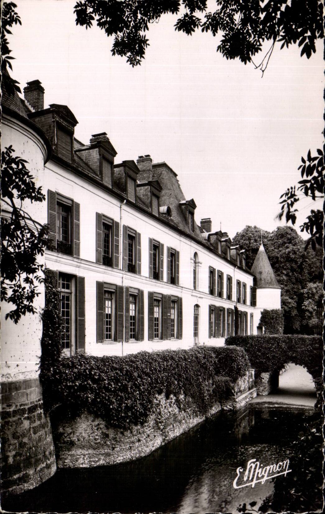 CPSM Chateau de la Verriere Les Douves