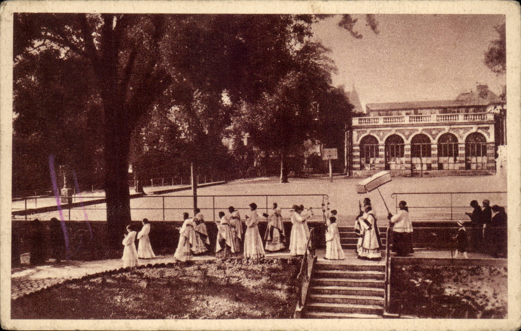 CPA Small seminar of the missions fransiscaines Street of Noah Fontenay under Wood Procession of the festival god in the park
