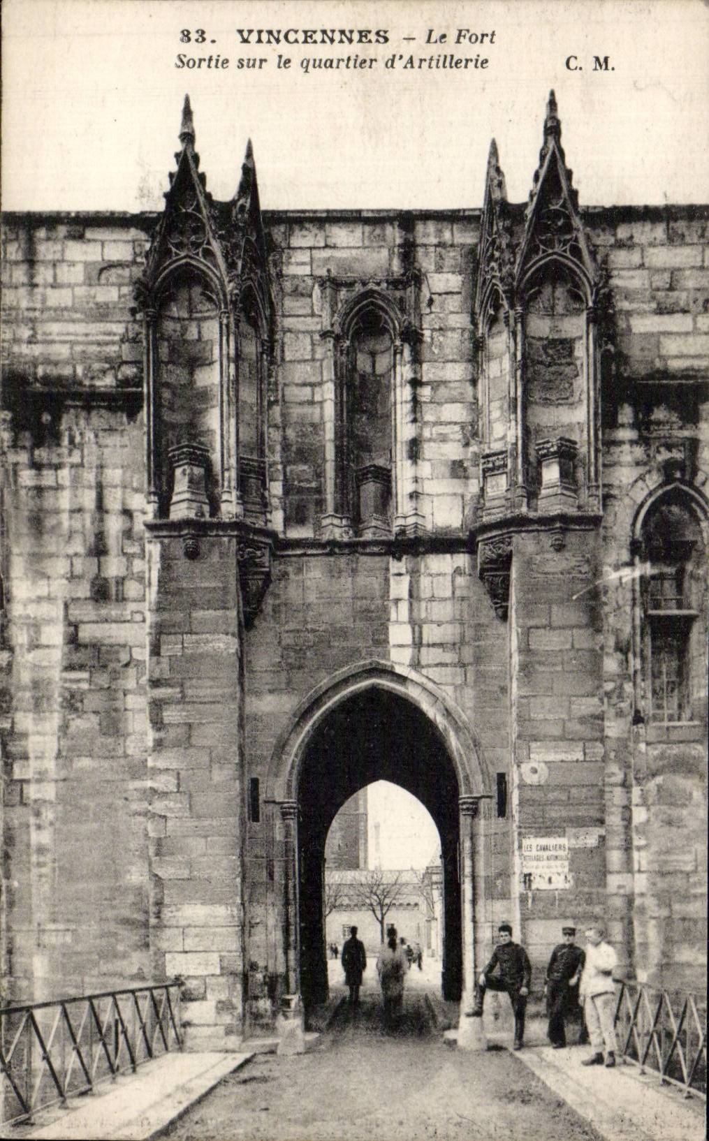 CPA Vincennes strong the Exit on the artillery district