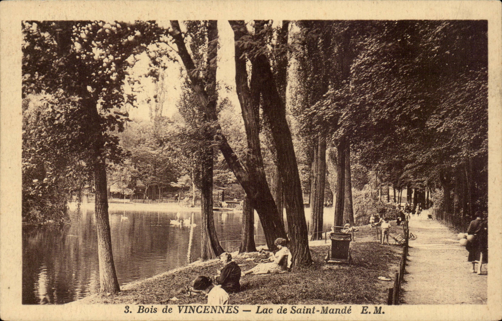 CPA Wood of Vincennes Lake of Saint mande