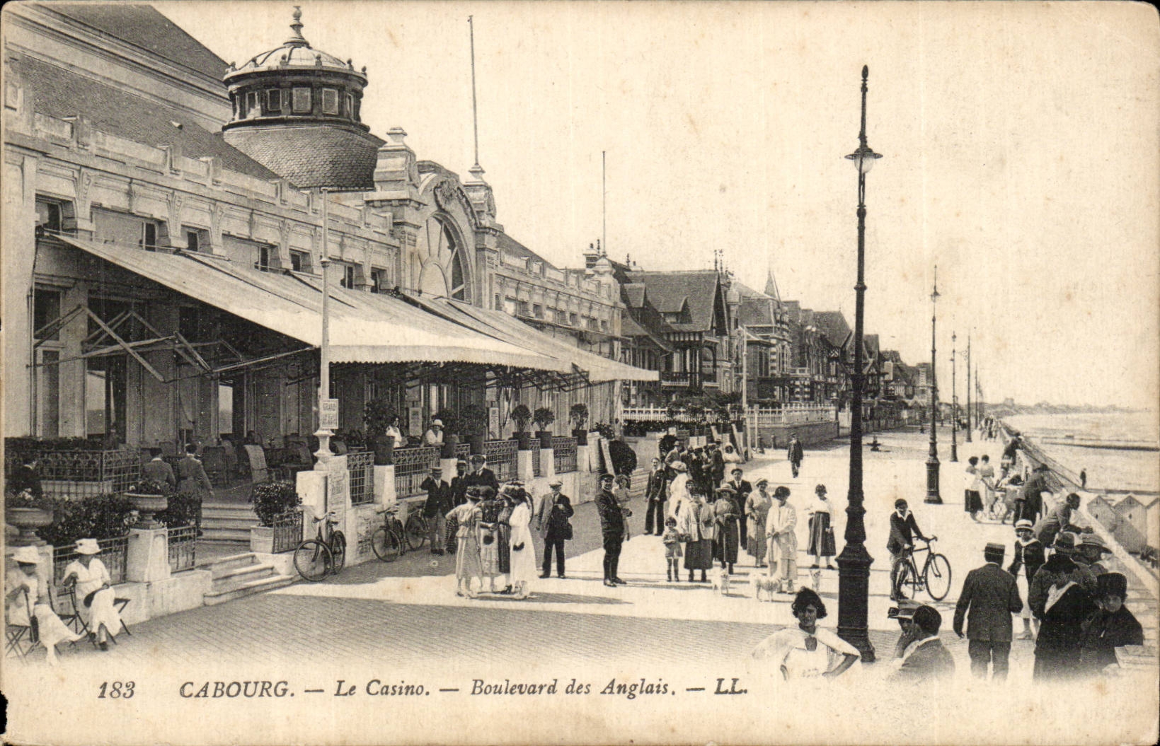 Cabourg CPA die Kasino Prachtstrasse Englisch