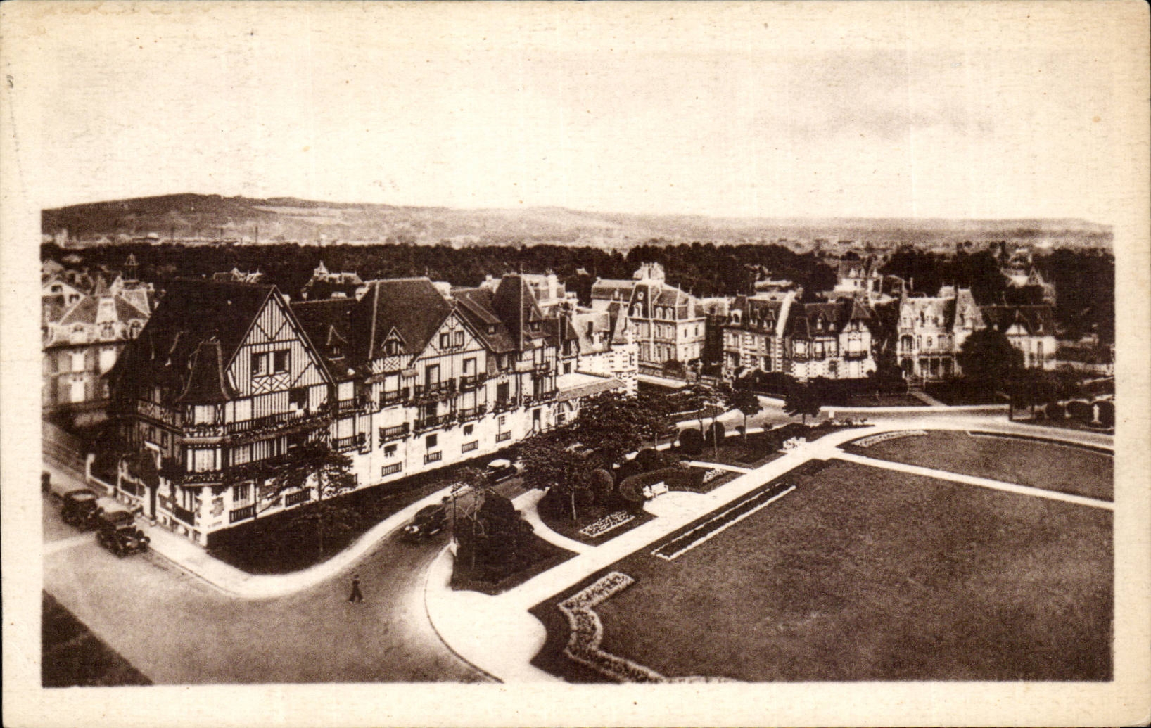 Cabourg CPA Panorama und Garten
