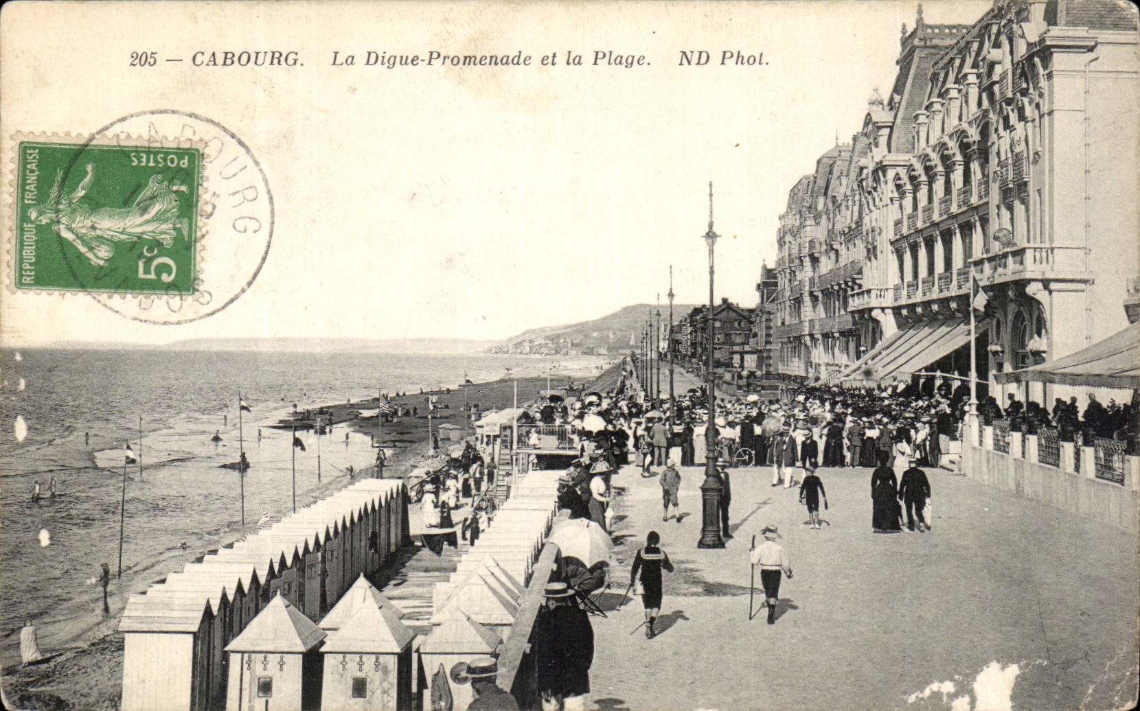 Cabourg CPA der Verdammungsweg und der Strand