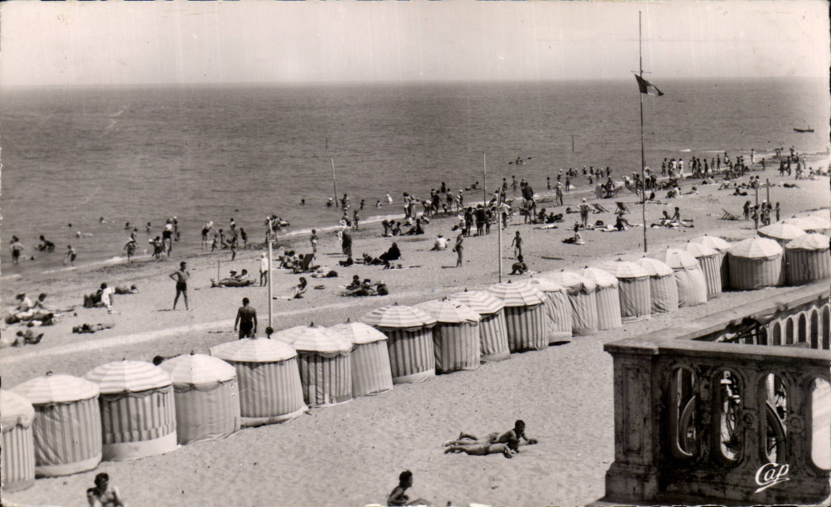 Cabourg CPA der Strand