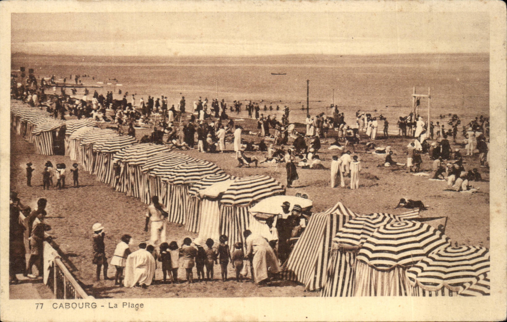 Cabourg CPA der Strand