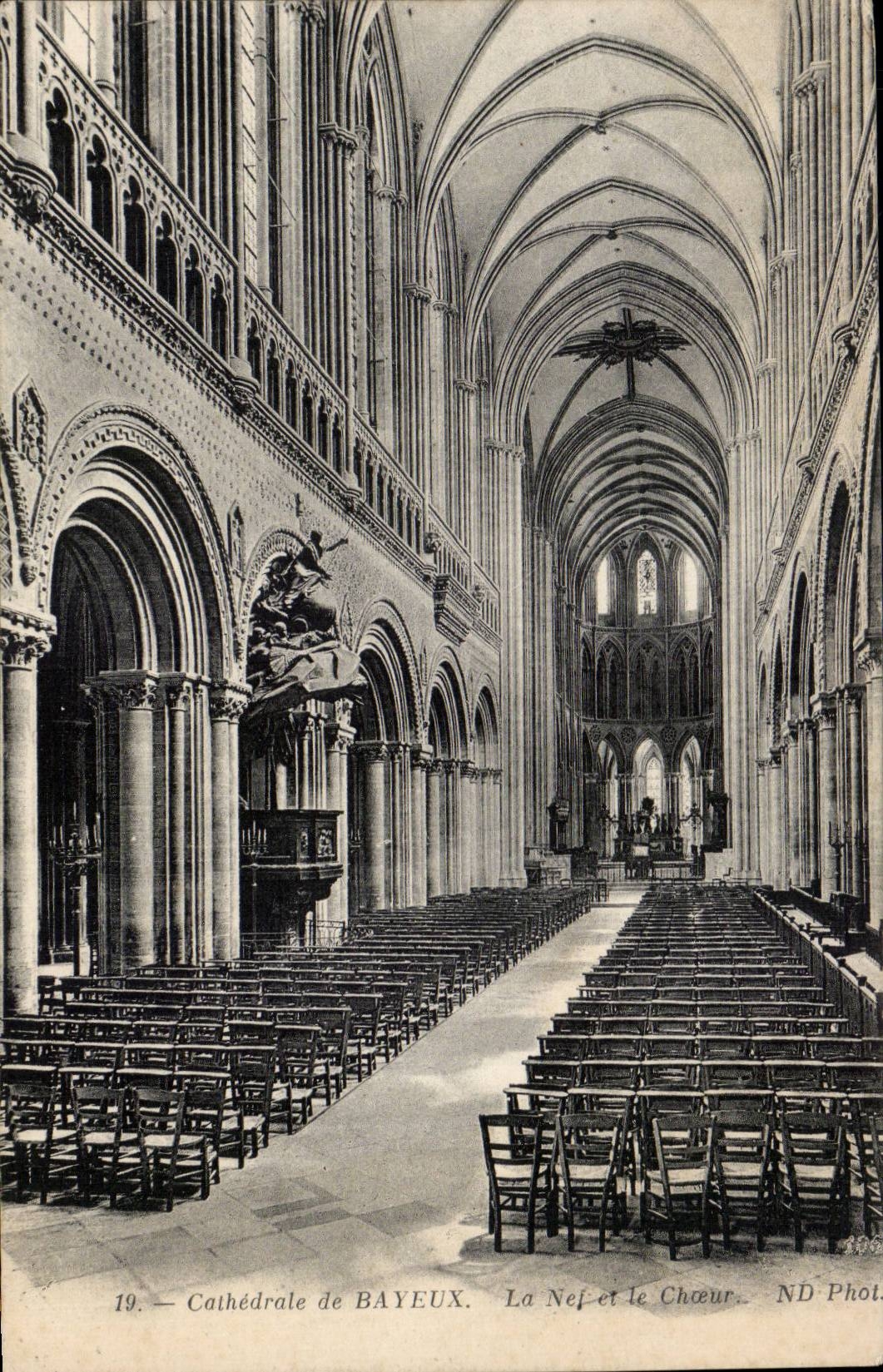CPA Bayeux Kathedrale der Nave und der Chor