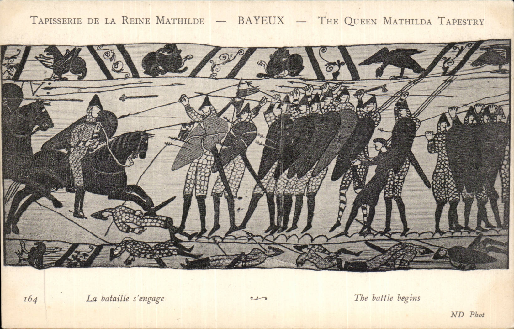 CPA Bayeux Tapisserie of the Mathilde Queen the battle engages