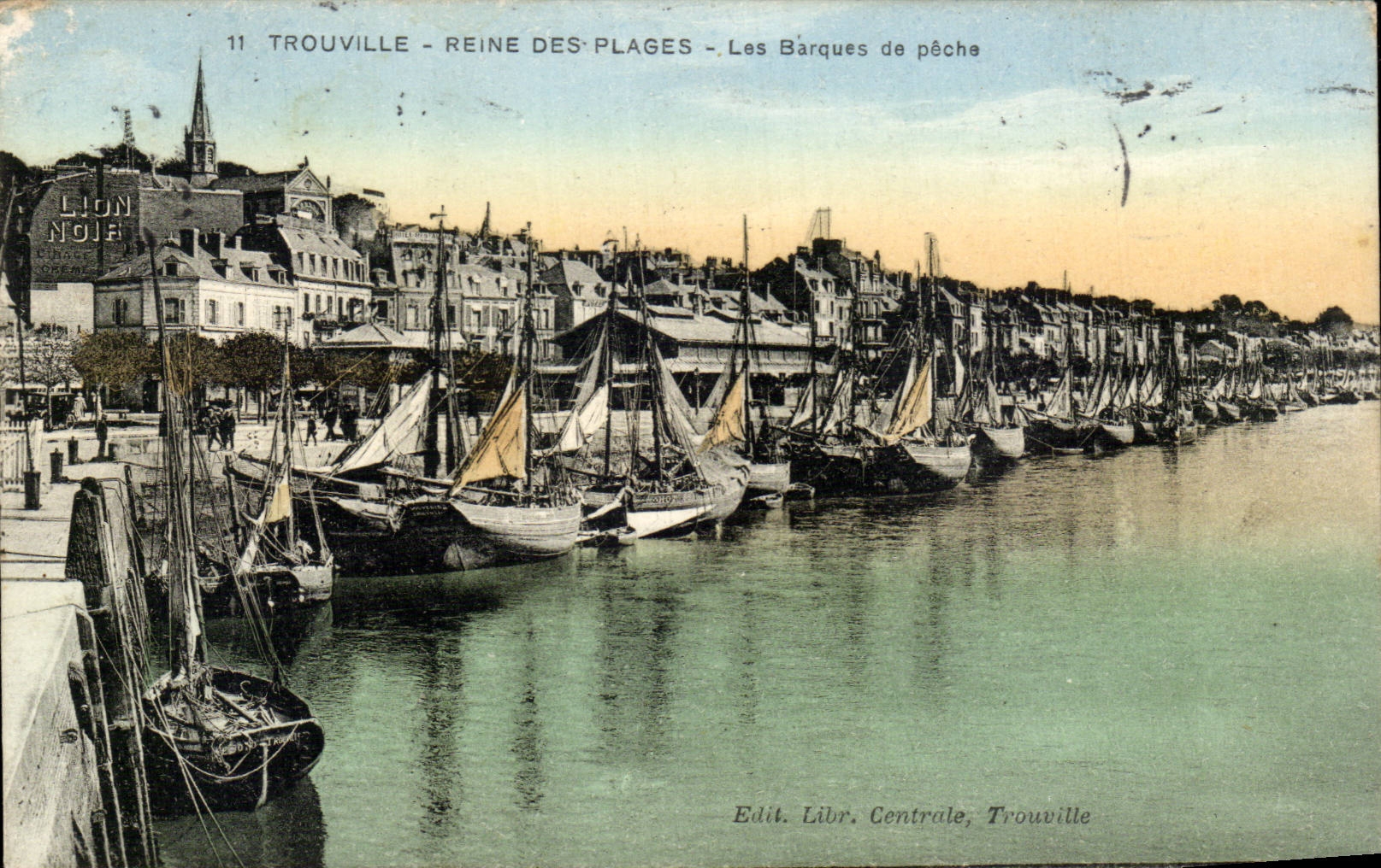 CPA Trouville the queen of the beaches boats of sin