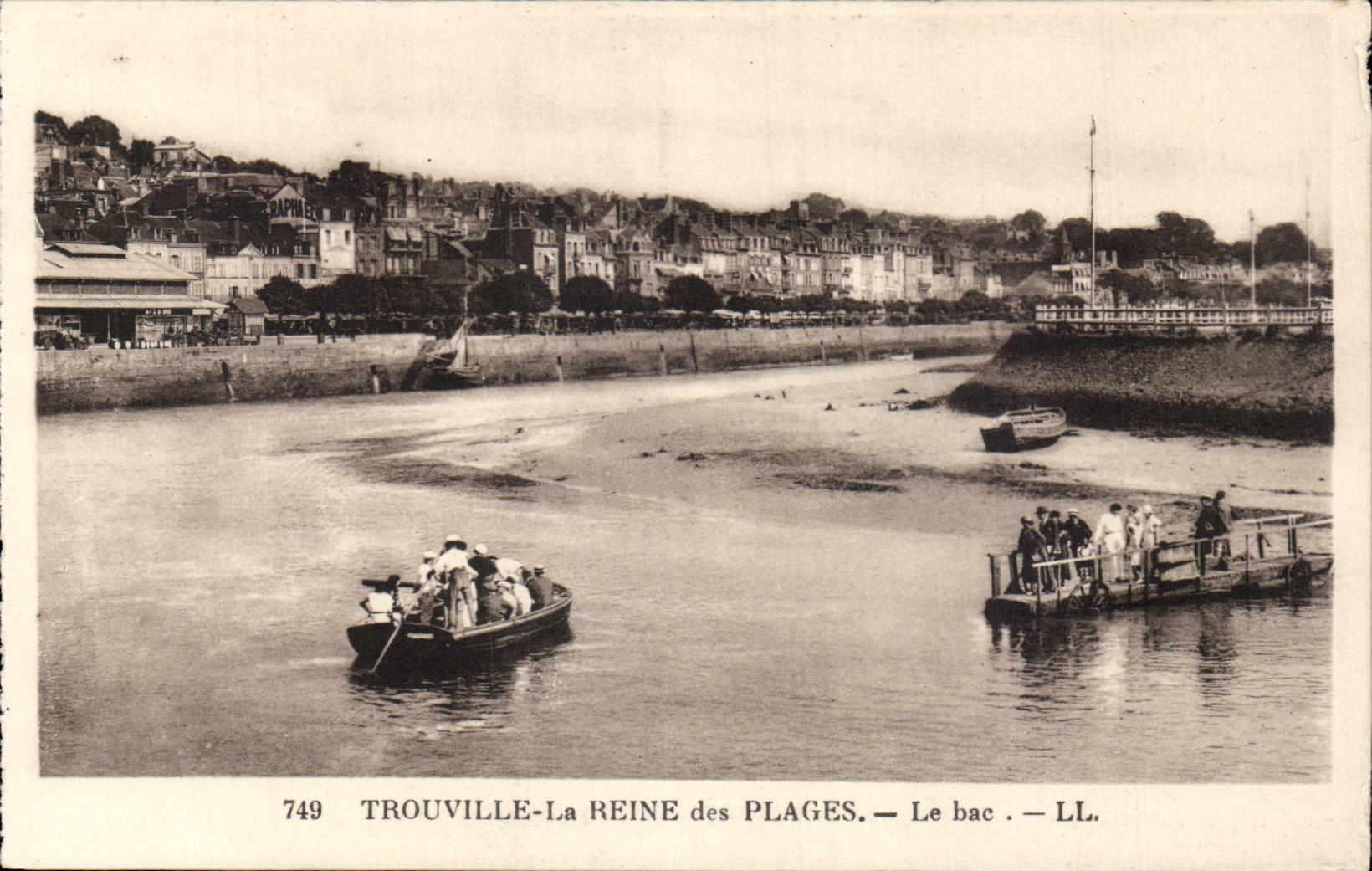 CPA Trouville the queen of the beaches the vat