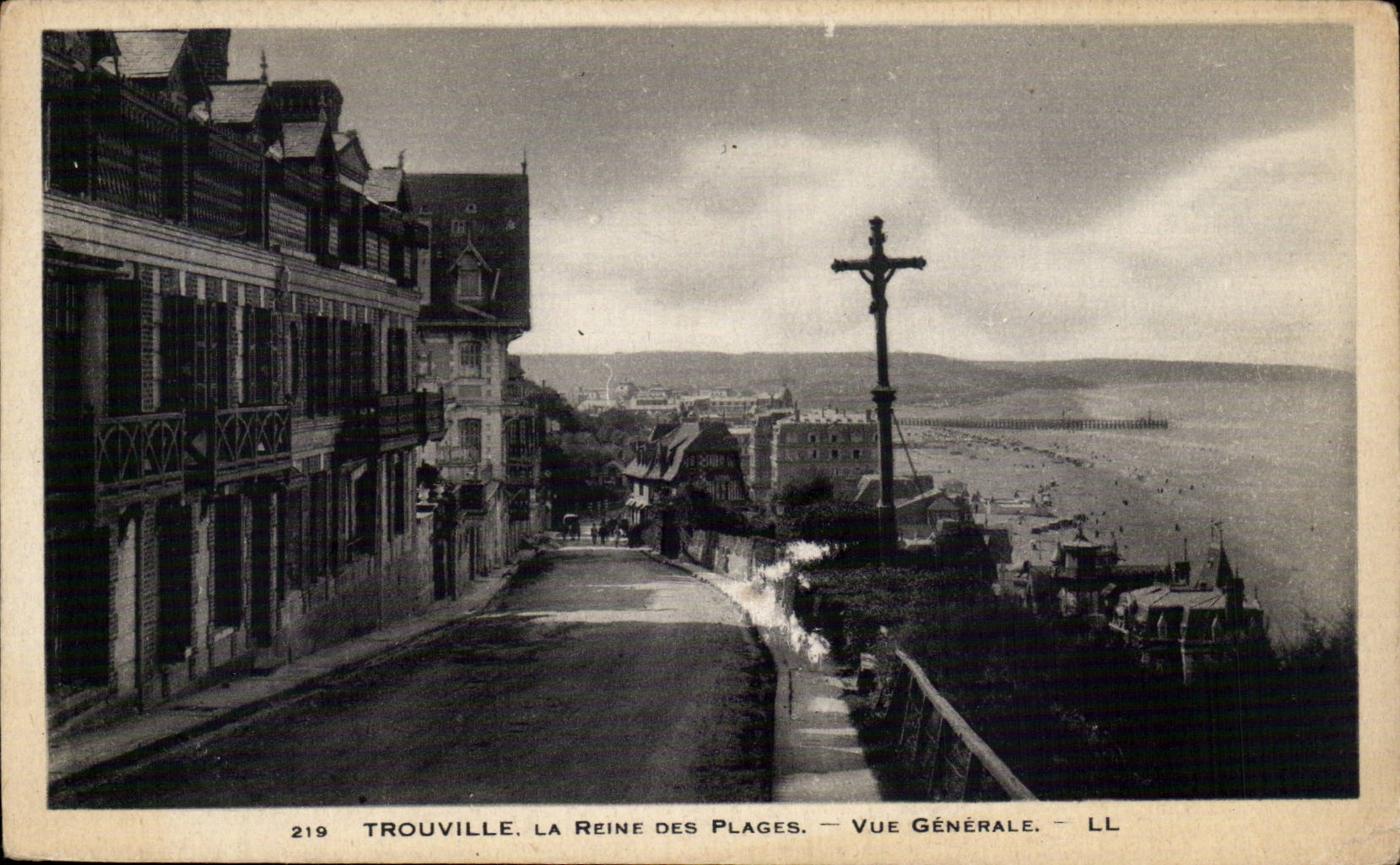 CPA Trouville Queen of the beaches View